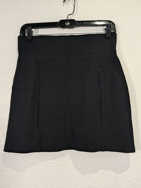 Icelandic Design High-Rise Black Mini Skirt, Size S